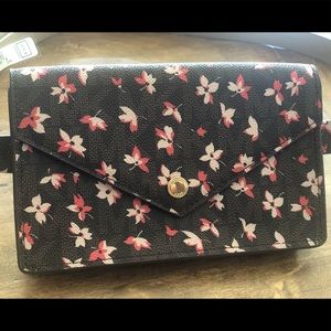 Michael Kors Belt Wallet